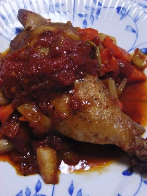 安くておいしい　鶏もも肉の香草トマトソース煮込み