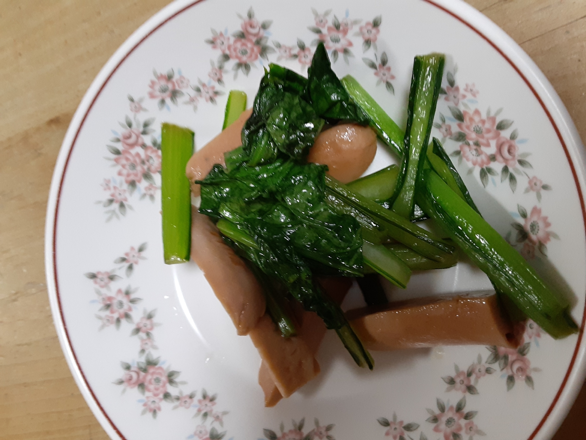 小松菜とソーセージ炒め