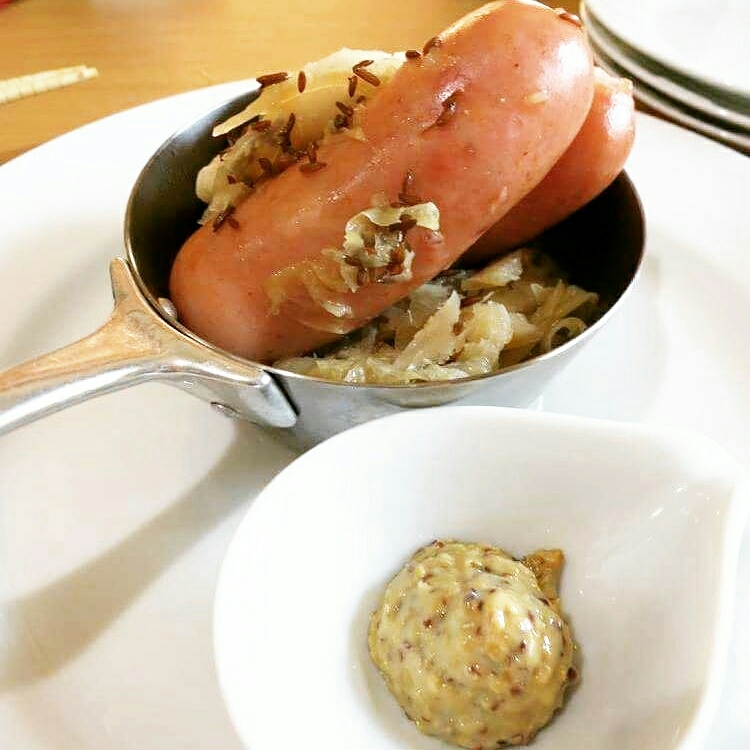 ベーコンやソーセージと一緒に 簡単シュークルート レシピ 作り方 By Tokeiya Japan 楽天レシピ