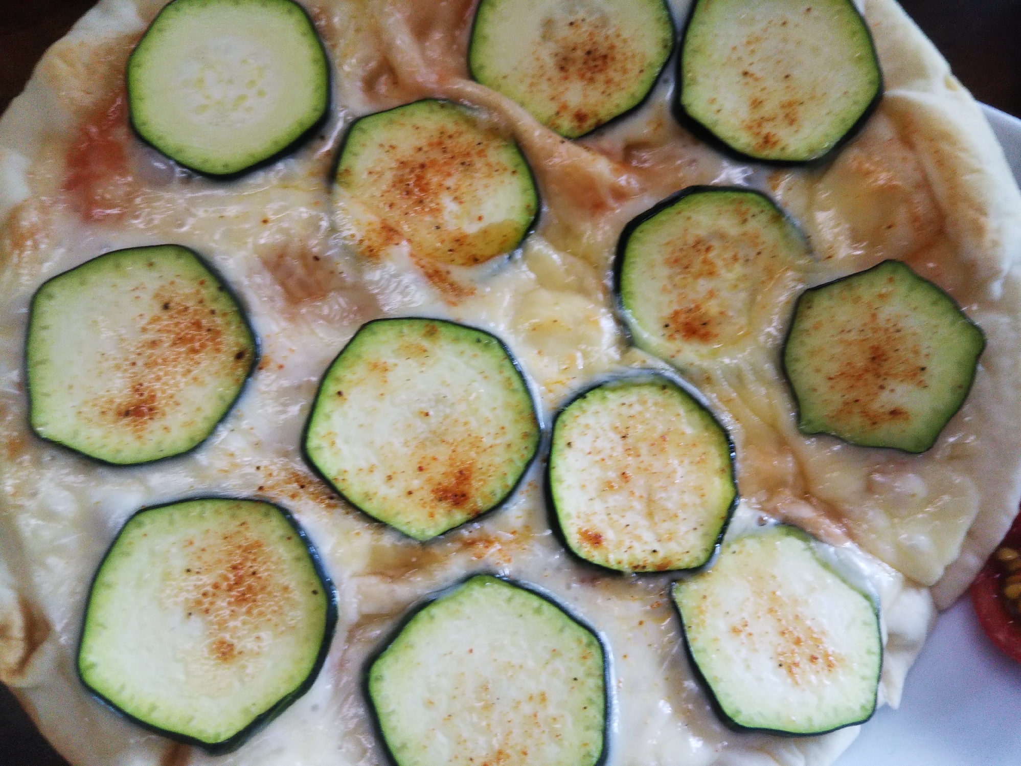 簡単アレンジズッキーニピザ