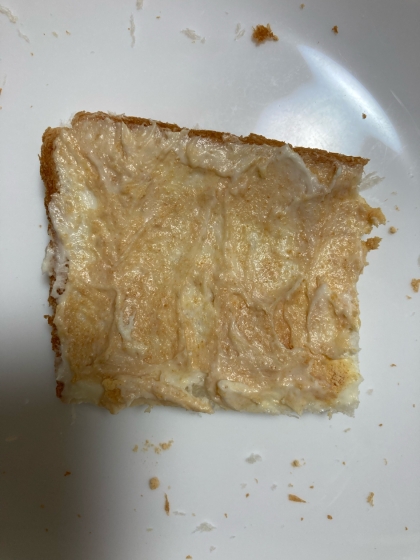 初めて生クリームときな粉を食パンに塗りました。おいしかったです。