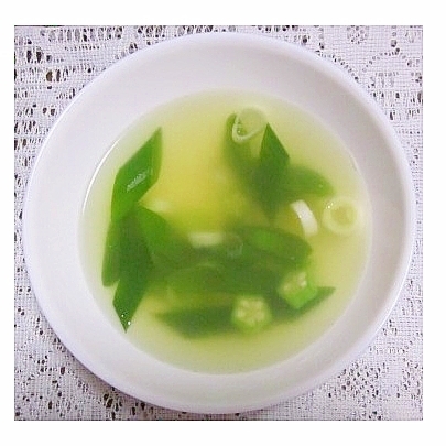 オクラと長ネギのスープ