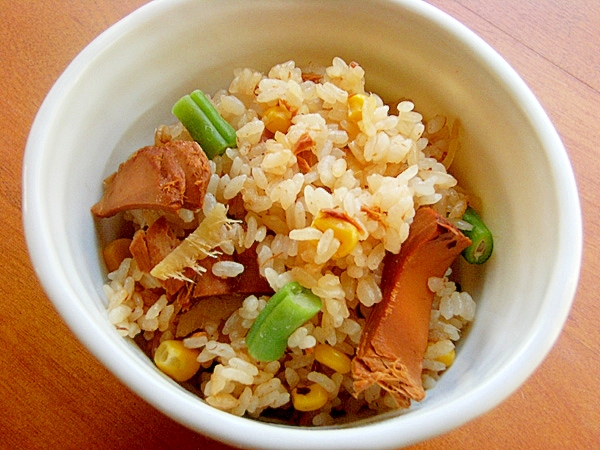 まぐろ味付け缶で炊き込みご飯 コーン いんげん レシピ 作り方 By ジョン リーバス 楽天レシピ