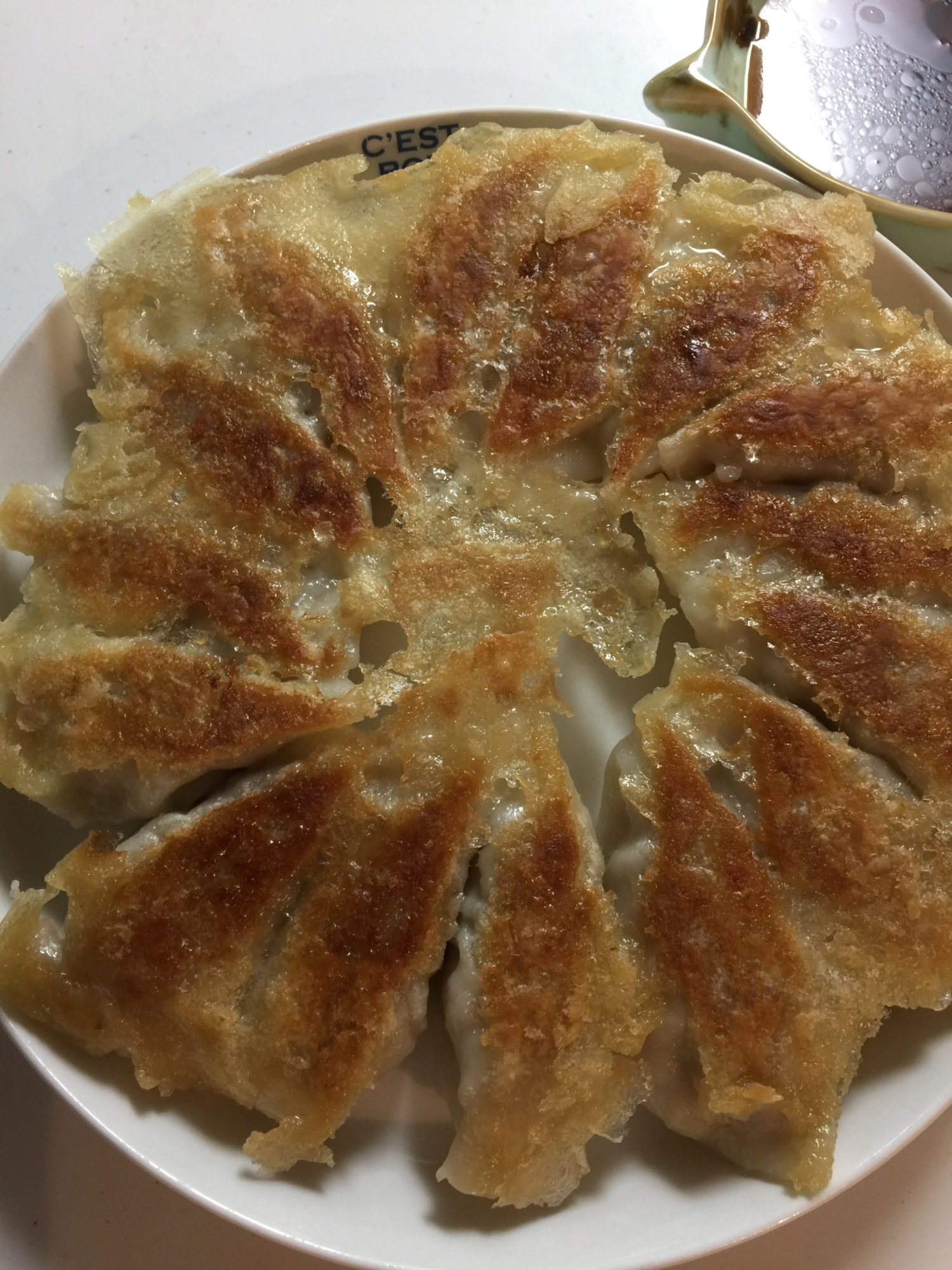 １度食べたら止まらない♡本格焼き餃子