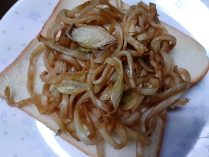 簡単♪焼きそばトースト