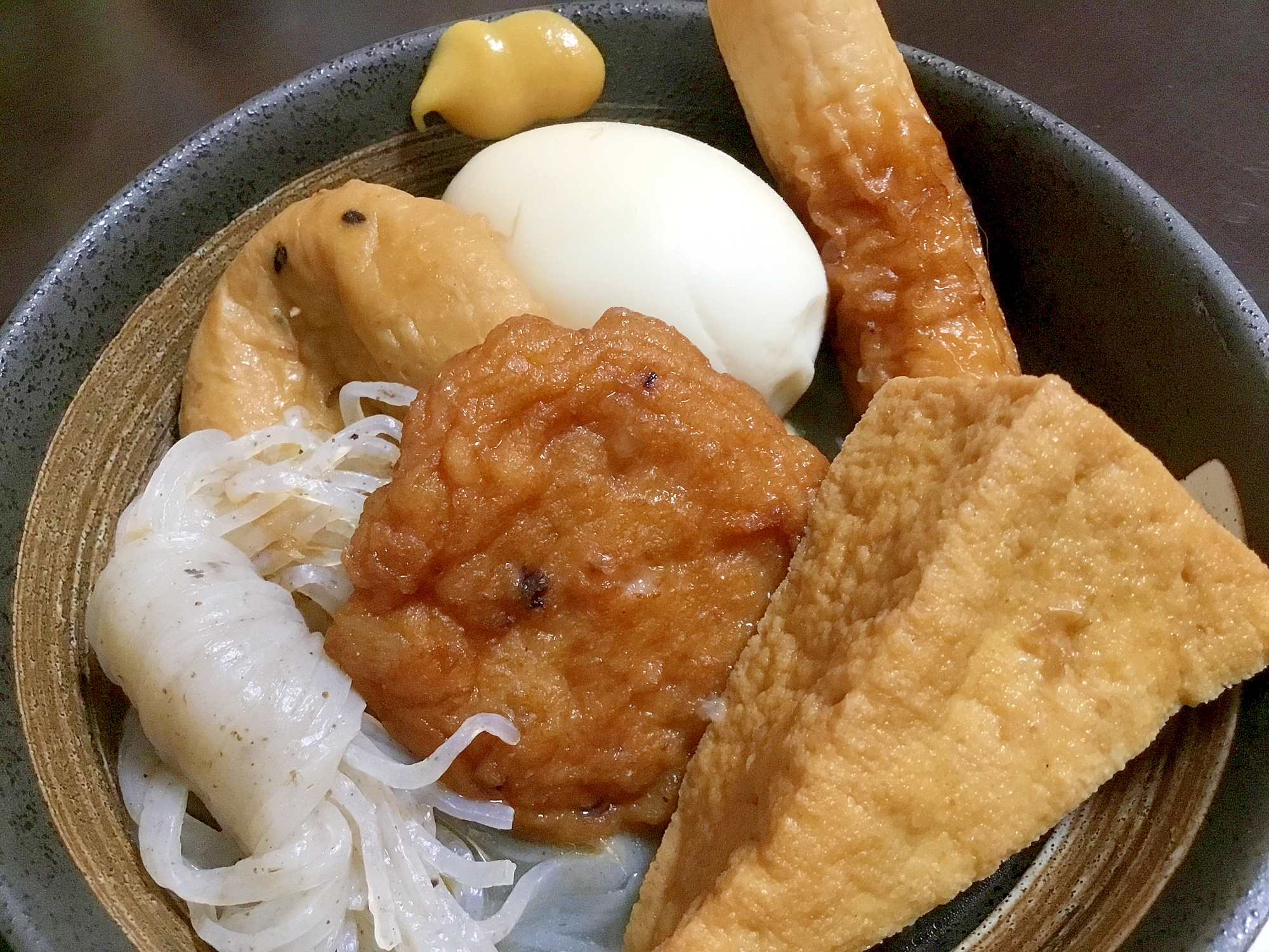 おでん(結びこんにゃく・がんもどき・野菜揚げ)