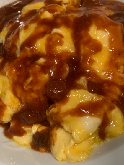 デミグラスソースのオムライス