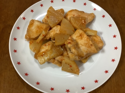 大根と蒟蒻と鶏肉のピリ辛炒め