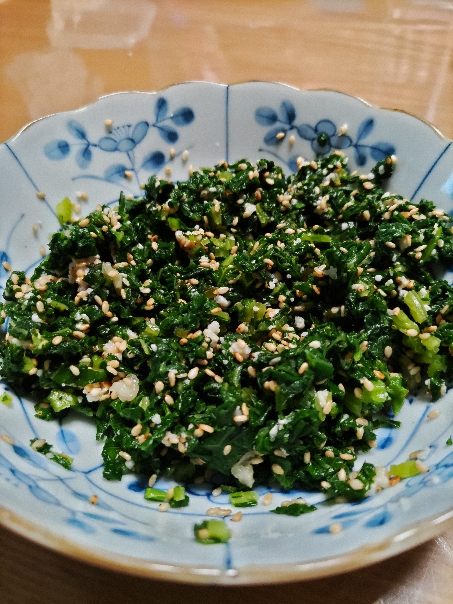 ごぼうの葉とゴマと塩麹の和え物