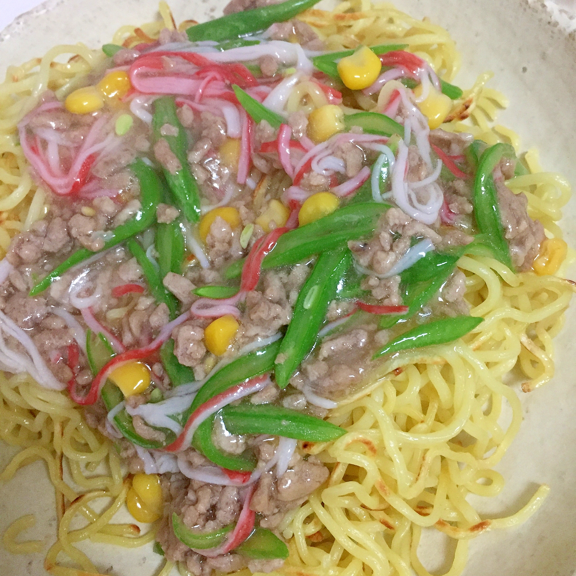 コーンとカニカマとひき肉のあんかけ焼きそば☆