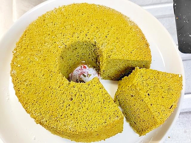 ノンオイル!抹茶と絹ごし豆腐のしっとりシフォン♪