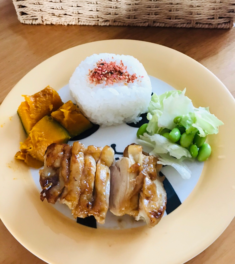 鳥もも肉の照り焼きプレート