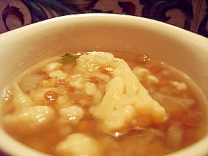 カリフラワーとレンズ豆のスープ