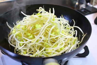 豆もやし炒め 炒めてから茹でる レシピ 作り方 By きばな 楽天レシピ 豆もやし炒め 炒めてから茹でる レシピ 作り方 By きばな 楽天レシピ