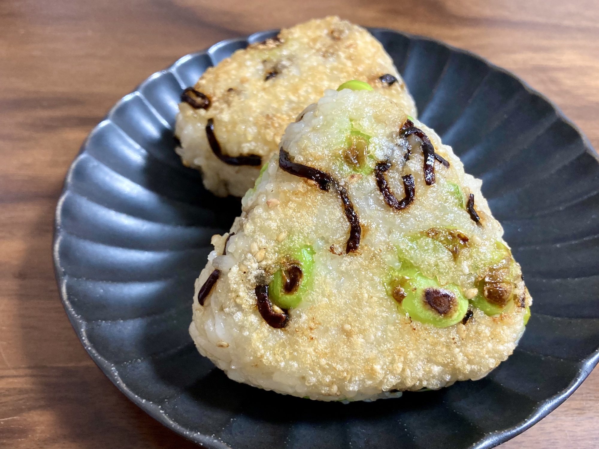 香ばしい！枝豆の焼きおにぎり