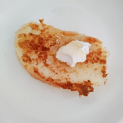 フレンチトースト クリームチーズのせて