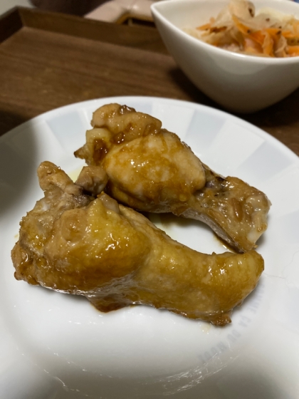 タレがよく絡み、薬味が効いた奥深いタレのおかげで、ご飯が進みました。