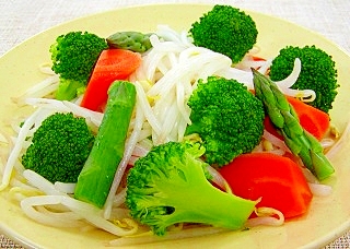 緑豆もやしの温野菜サラダ