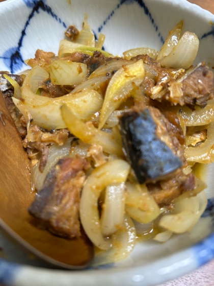 缶詰で簡単♪鯖と玉ねぎの味噌煮