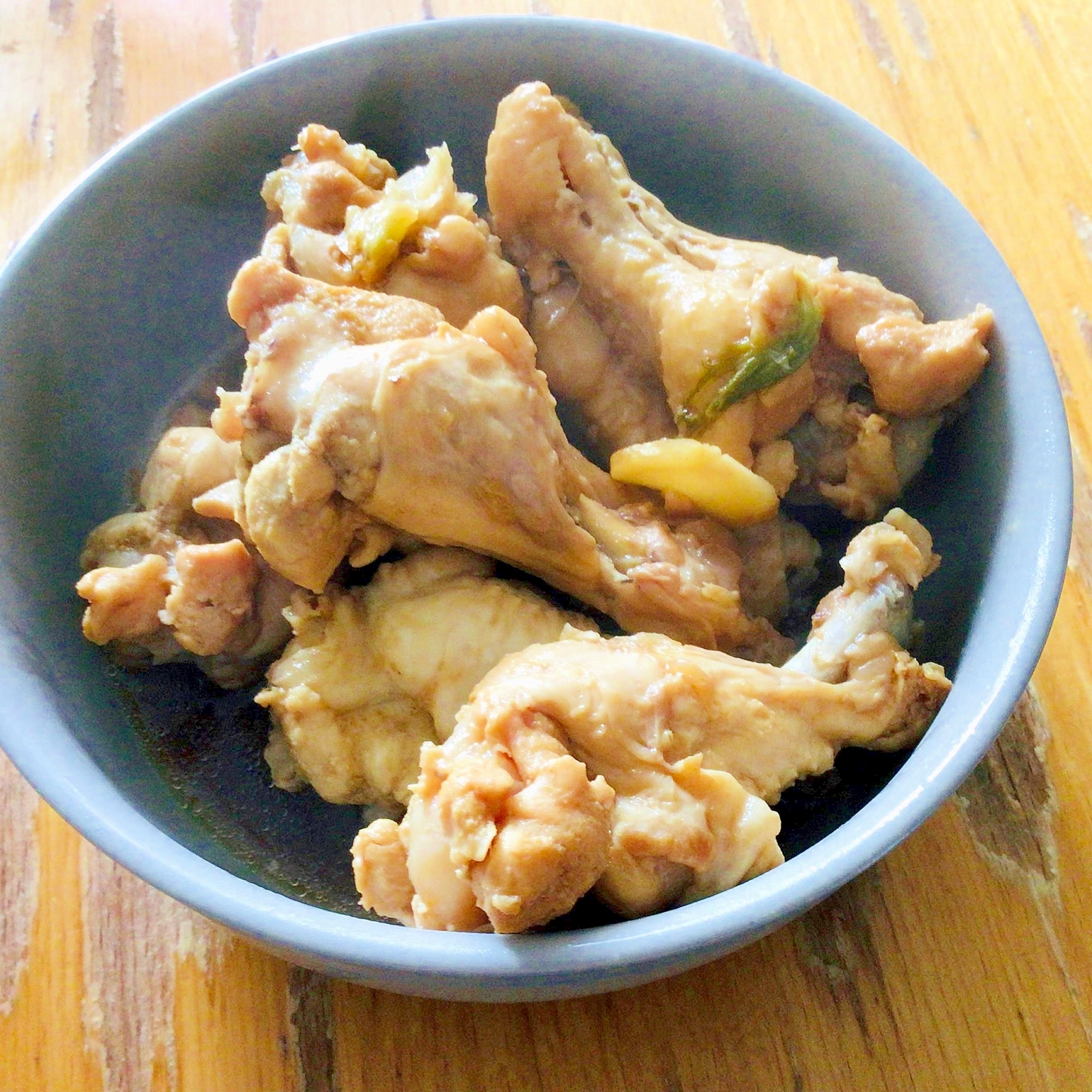 材料3つ　手羽元の旨煮
