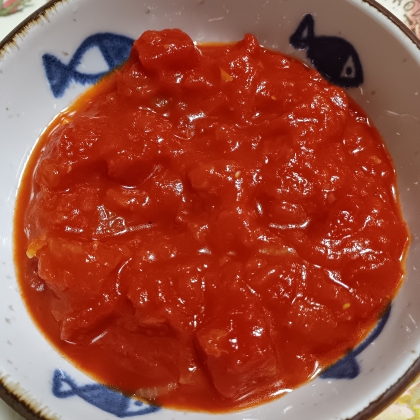 ホールトマトでピザソース