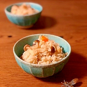 鍋つゆのもと（ストレート）で炊き込みご飯