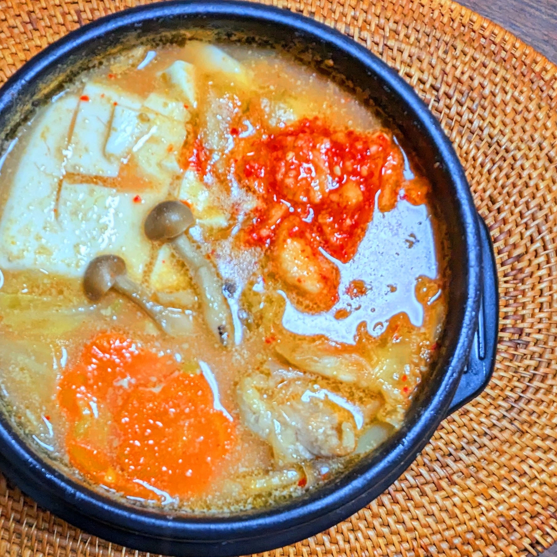 ごま豆乳キムチ鍋と〆のカルボナーラうどん