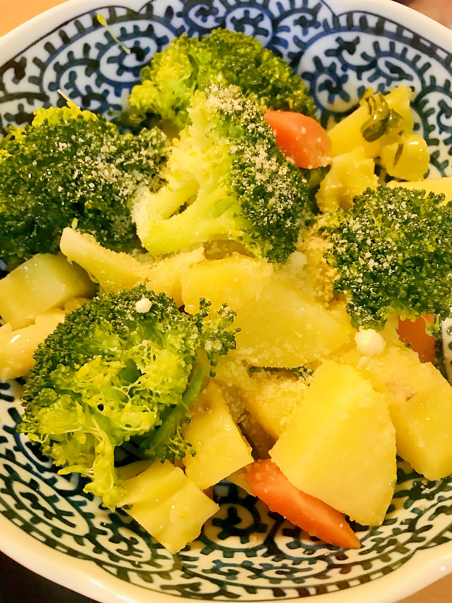 塩茹でブロッコリーの温野菜サラダ●簡単ドレッシング