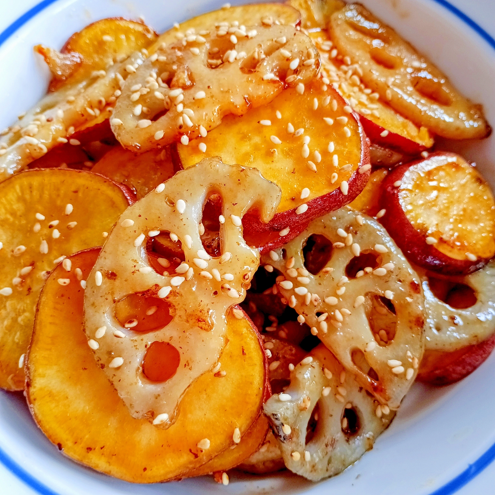 【簡単】サツマイモとれんこんの甘辛炒め【副菜】