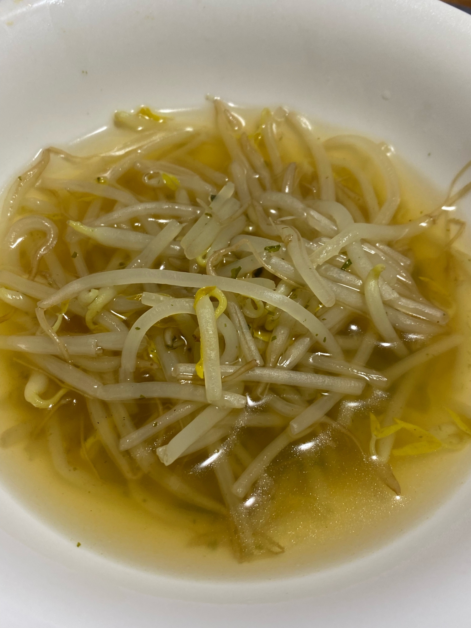 簡単に早くできちゃう　洋風もやしスープ