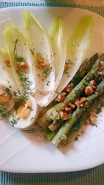 アスパラガス チコリ 卵のハーブバターがけ レシピ 作り方 By モモグラモ 楽天レシピ アスパラガス チコリ 卵のハーブバターがけ レシピ 作り方 By モモグラモ 楽天レシピ