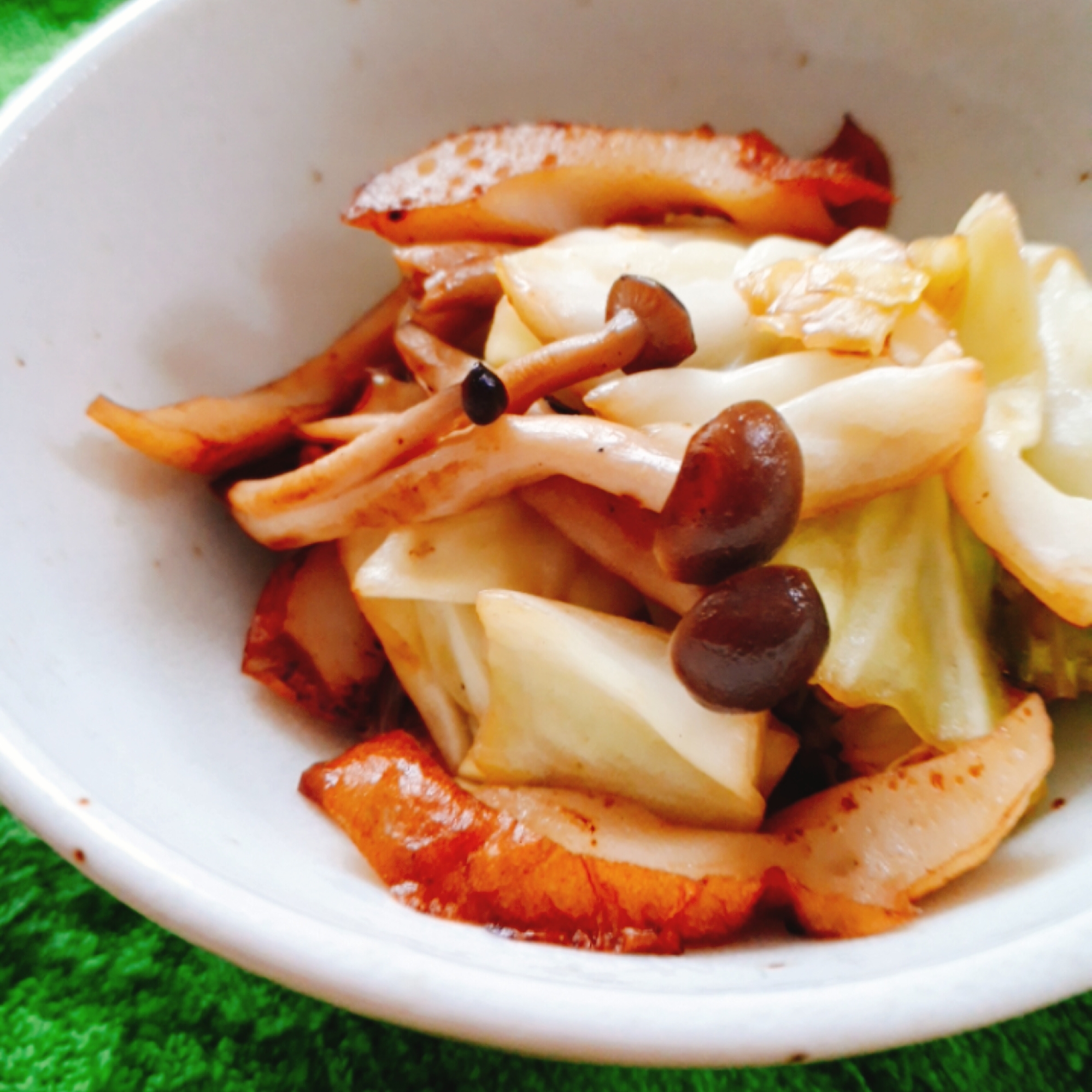 キャベツとちくわのオイスターソース炒め