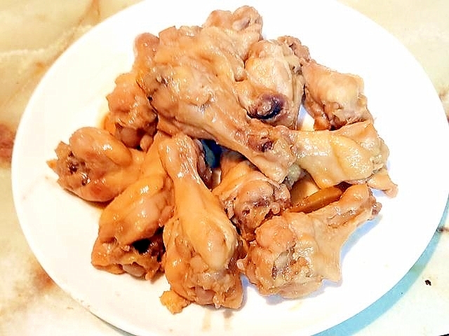 圧力鍋で簡単!味噌味の手羽元のホロホロ煮♪