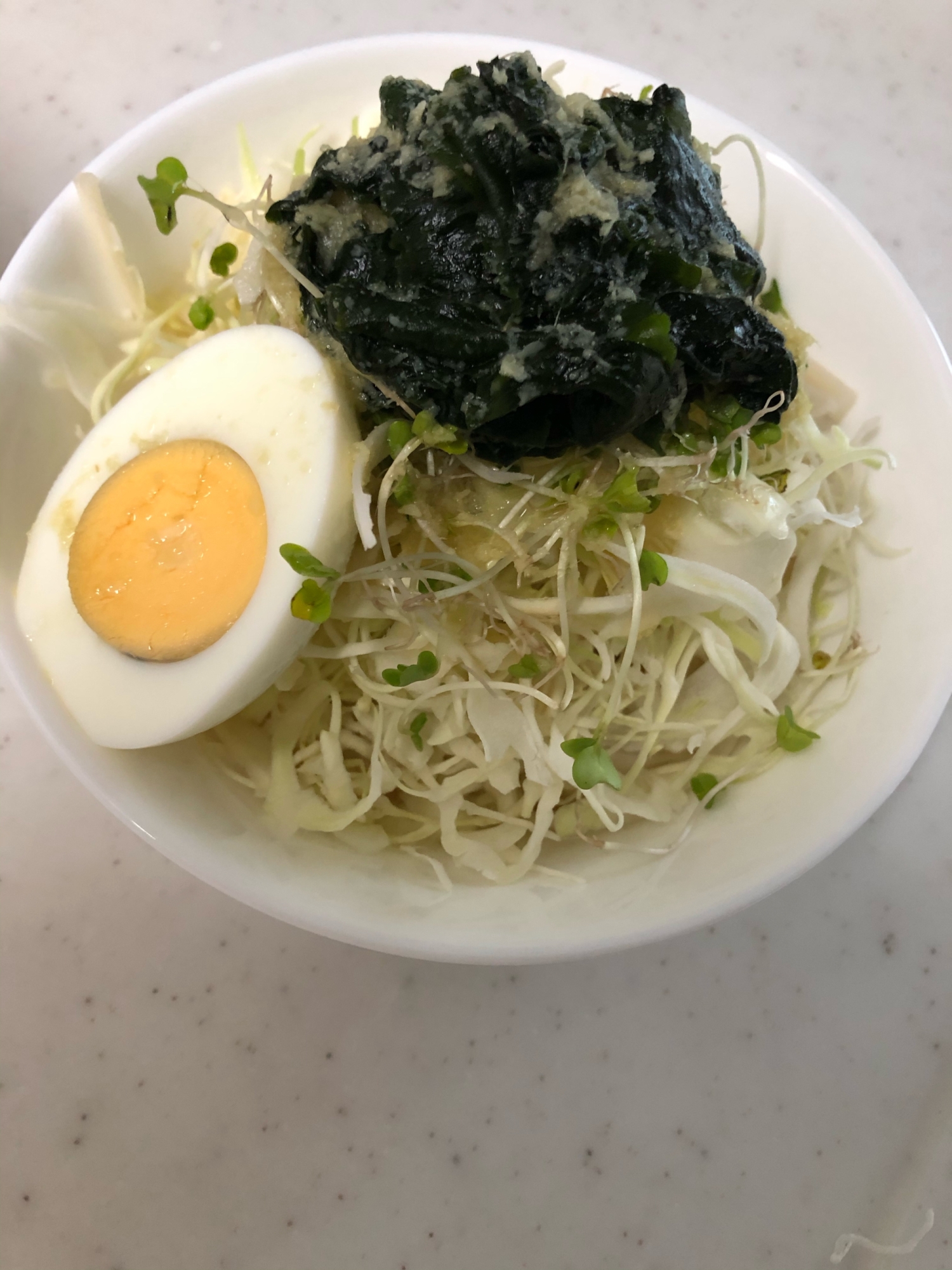 生姜わかめと生野菜の冷やしうどん(^^)