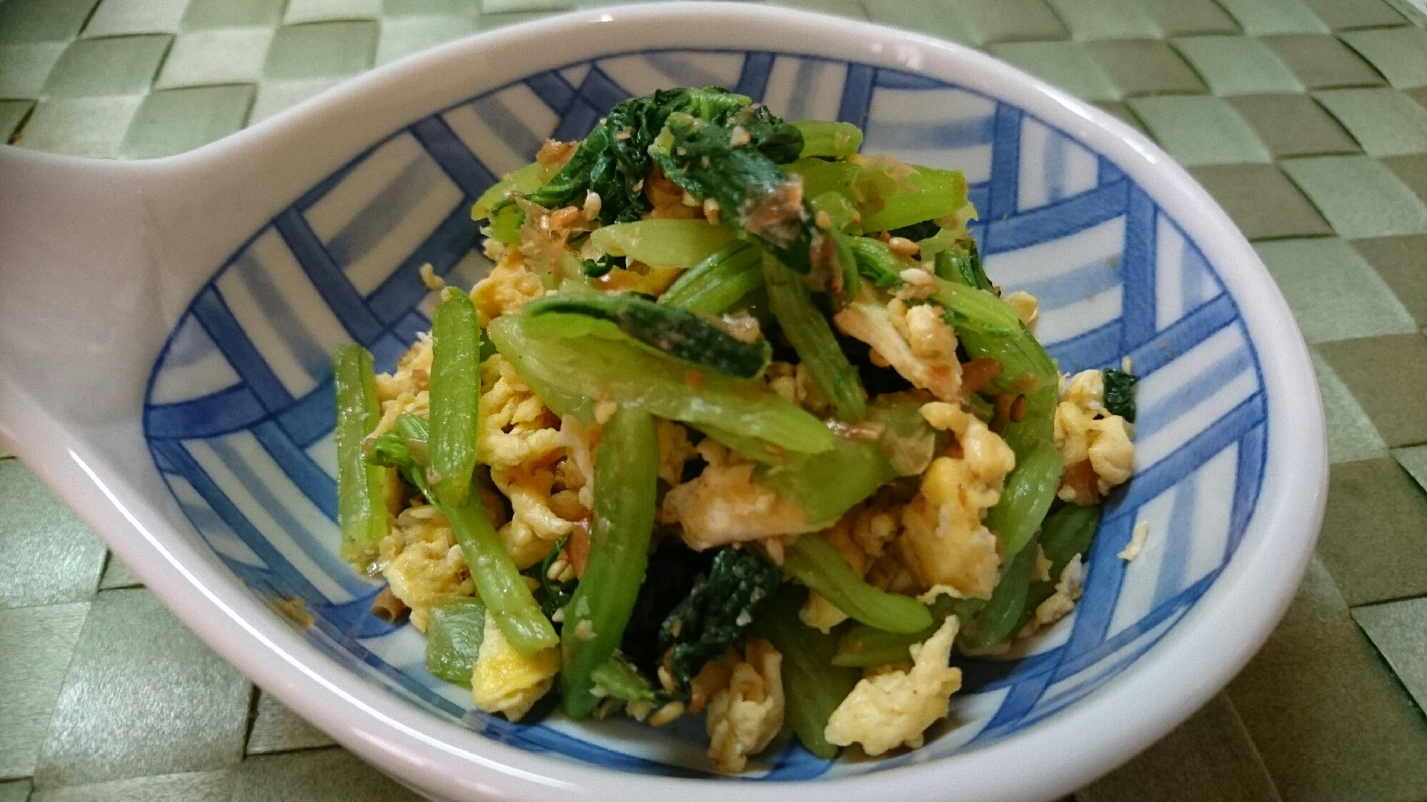 小松菜と炒り玉子の和え物