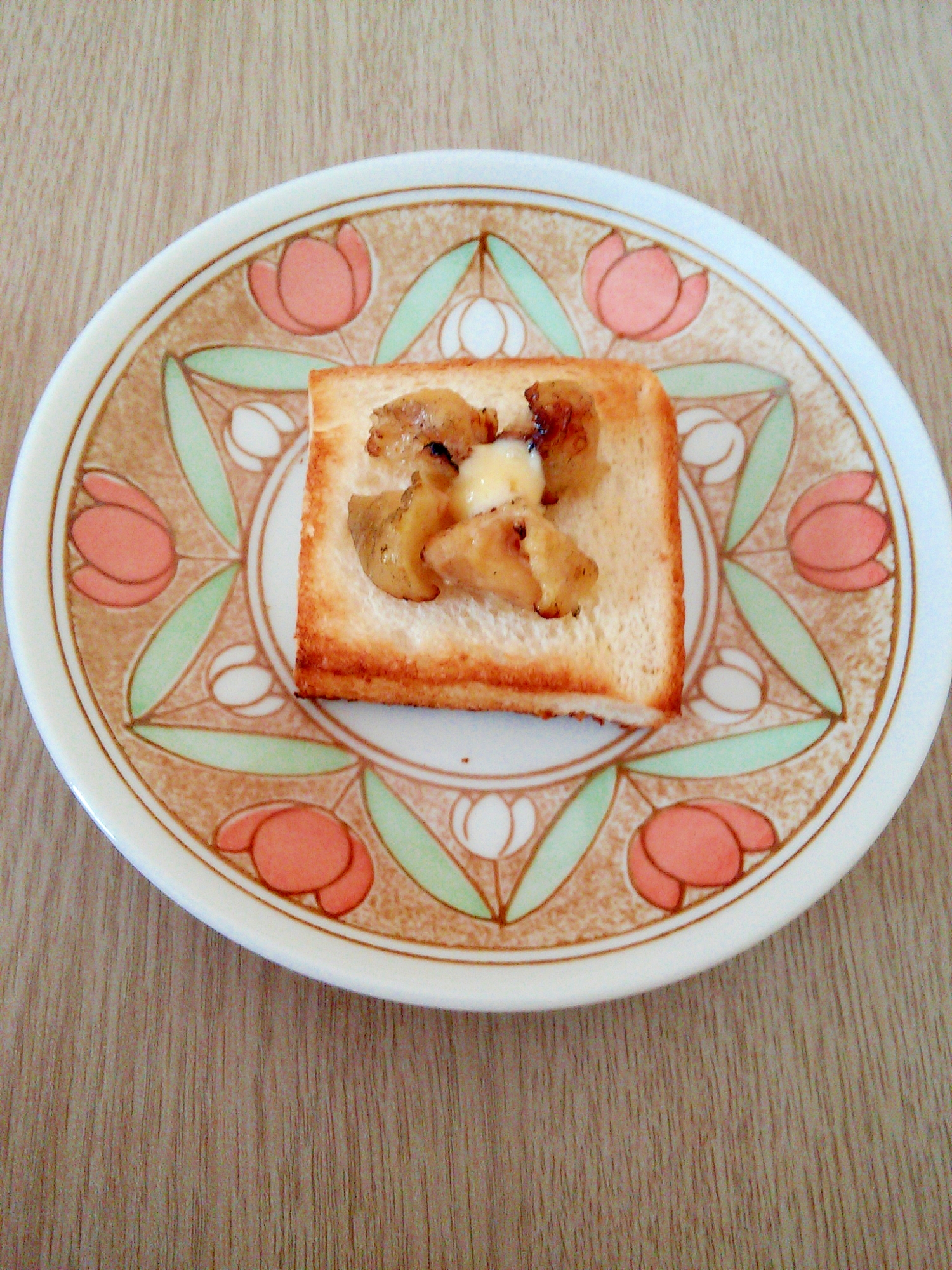 食パンで簡単おつまみ♪焼き鳥のマヨネーズトースト
