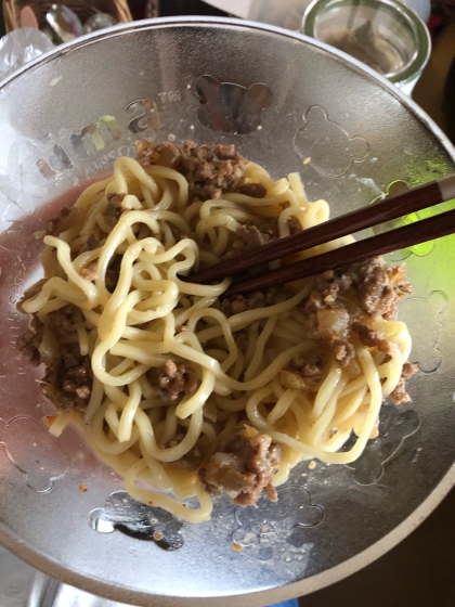 汁なし担々麺