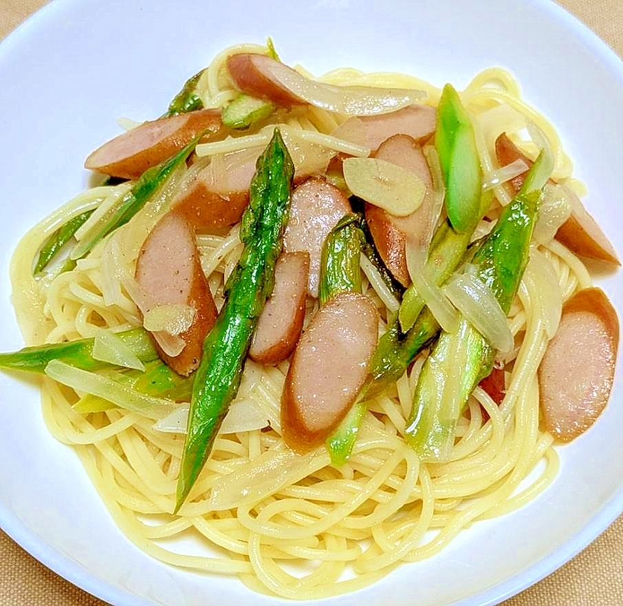 アスパラとソーセージの和風ペペロンチーノ