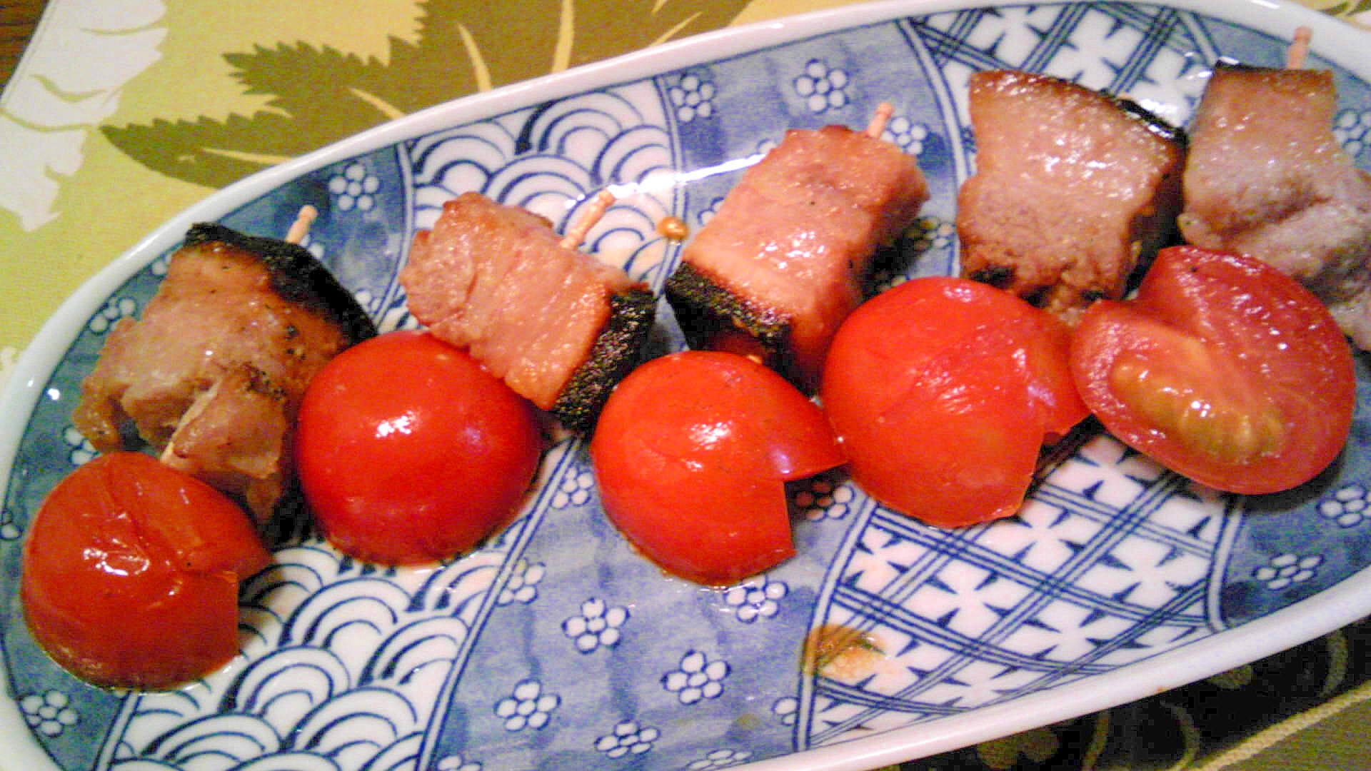 豚バラ・プチトマトの串焼き