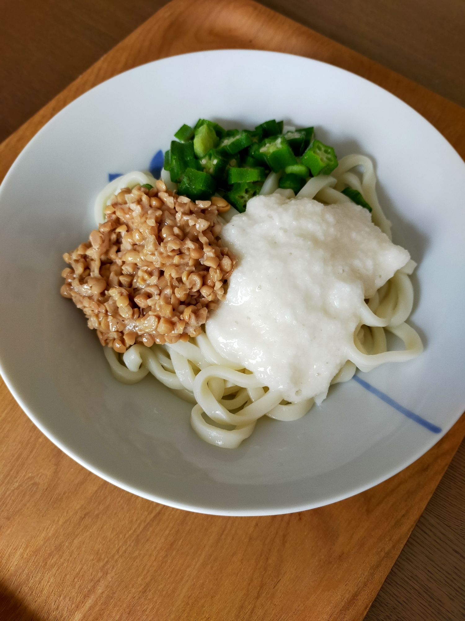 三種のネバネバ混ぜうどん