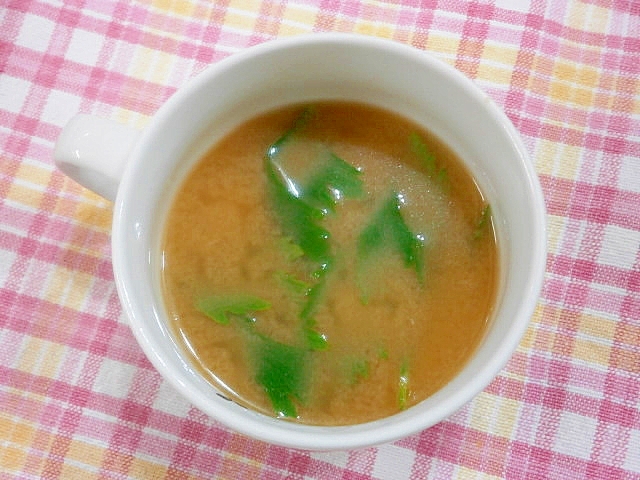 セロリの葉の味噌汁