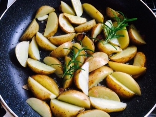 ハーブポテト~ローズマリー風味~