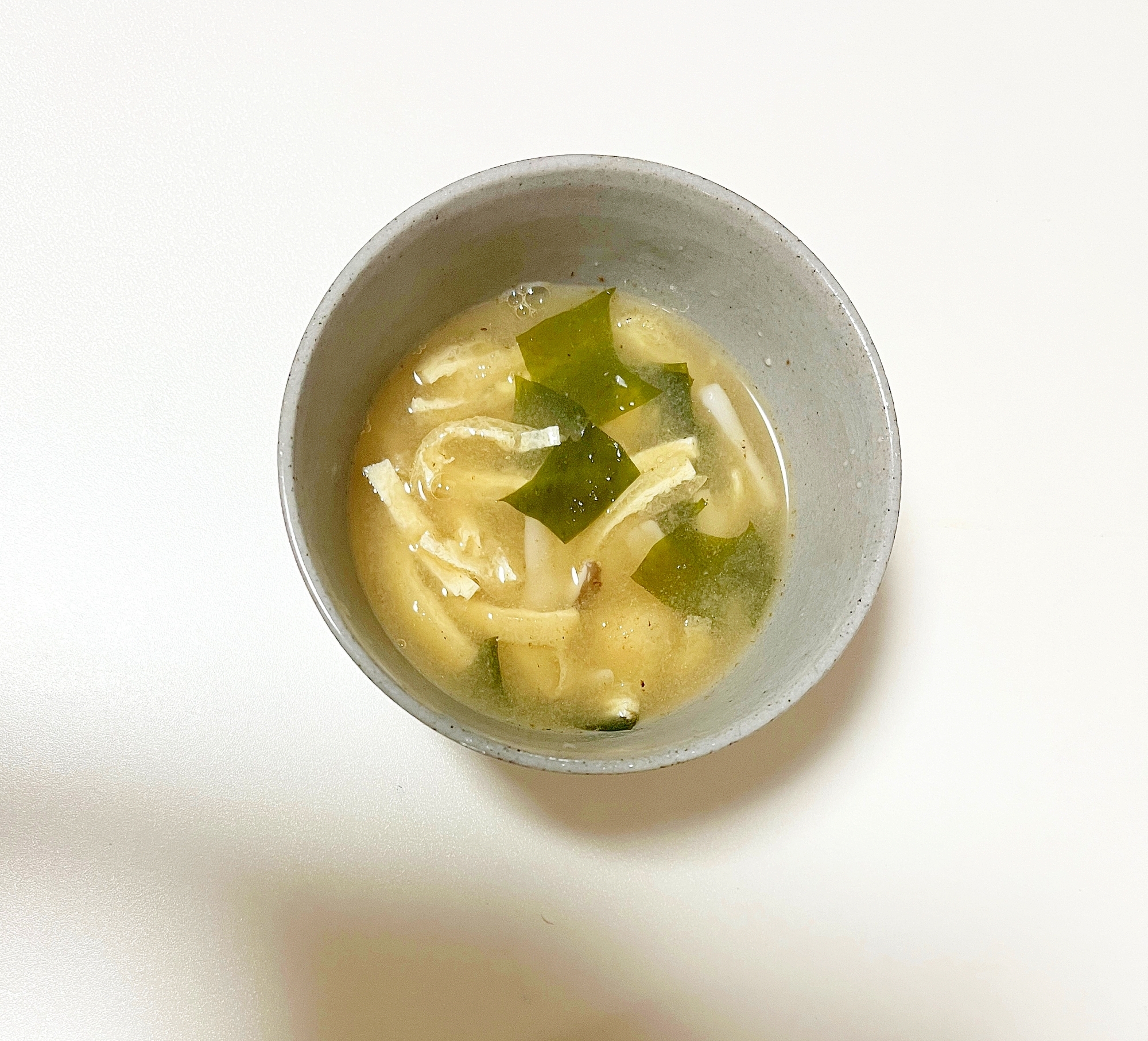 ワカメと油揚げの簡単味噌汁