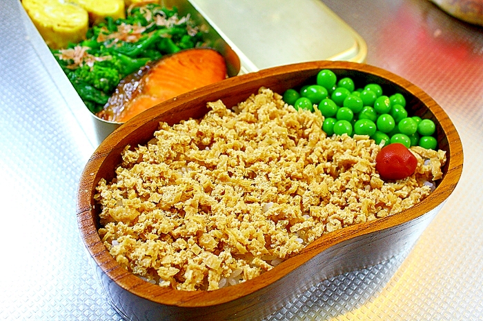 稲荷そぼろ丼＊油揚げ