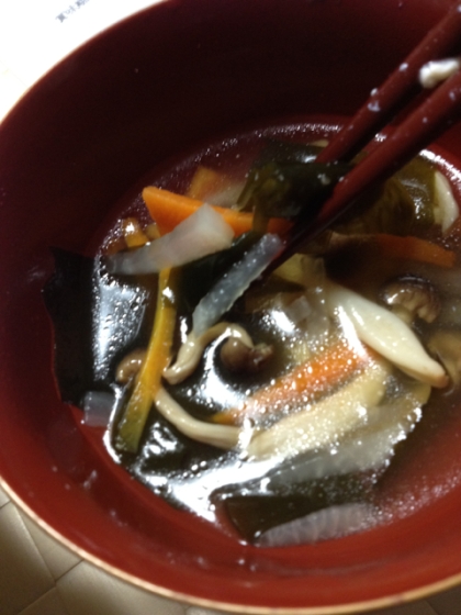キノコを加えてみました。美味しくできて嬉しいです！いつも夕飯には味噌汁ばかりでしたが、中華スープが新鮮でした！また作ります！