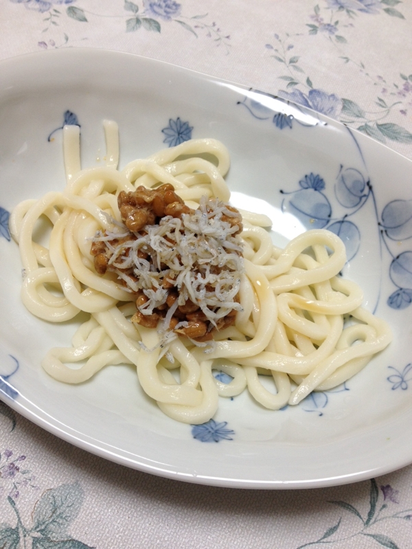 シラスと納豆の冷やしぶっかけうどん 幼児食 レシピ 作り方 By とっこ 楽天レシピ