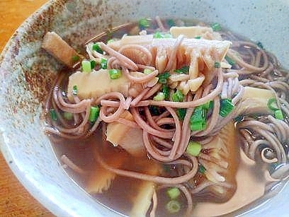筍と　舞茸の　あったか蕎麦