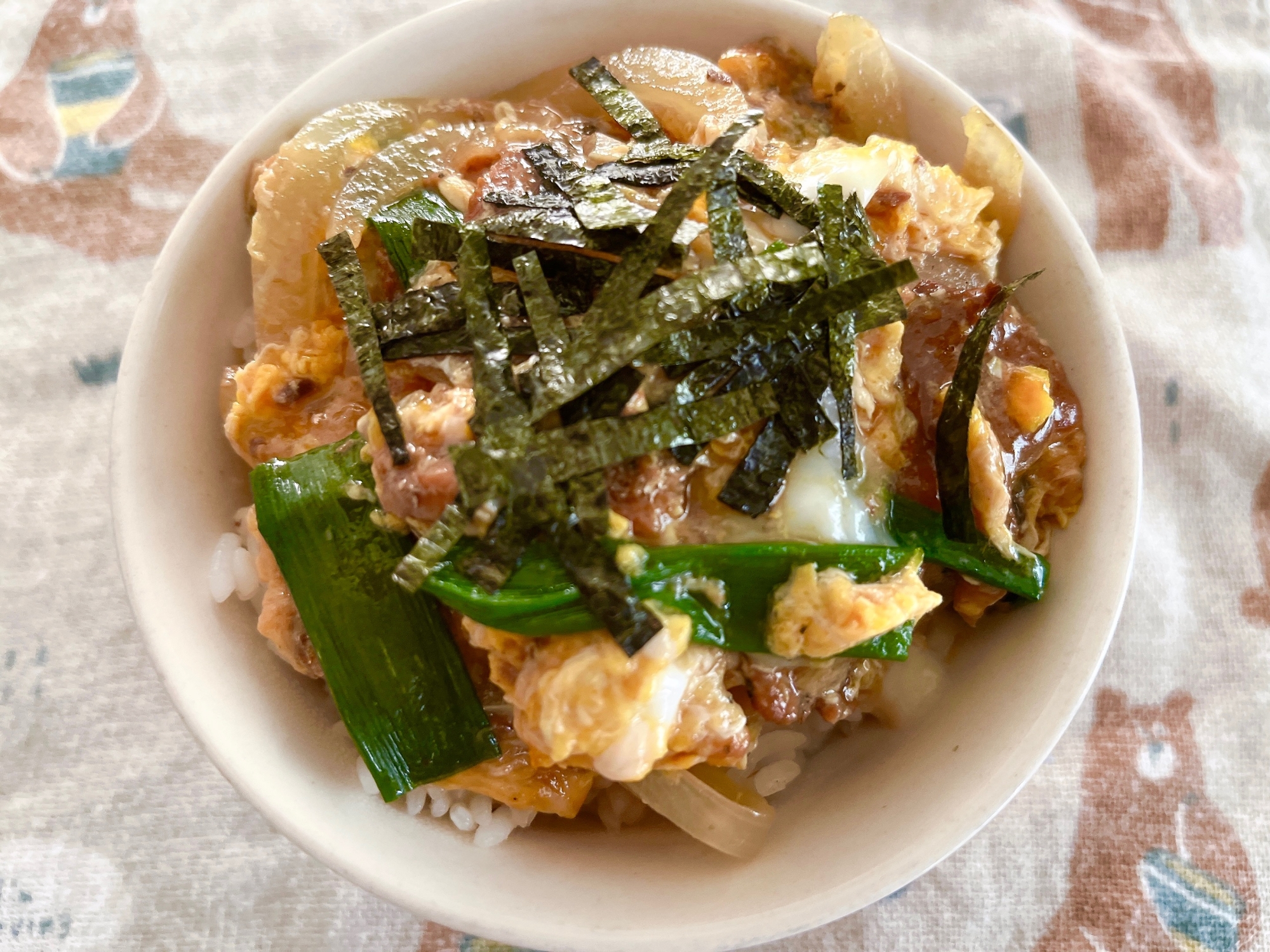 いわし蒲焼缶の玉子とじ丼