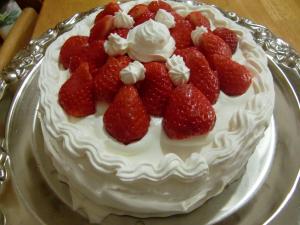 しっとりスポンジ苺ケーキ レシピ 作り方 By めぐりん05 楽天レシピ しっとりスポンジ苺ケーキ レシピ 作り方 By めぐりん05 楽天レシピ