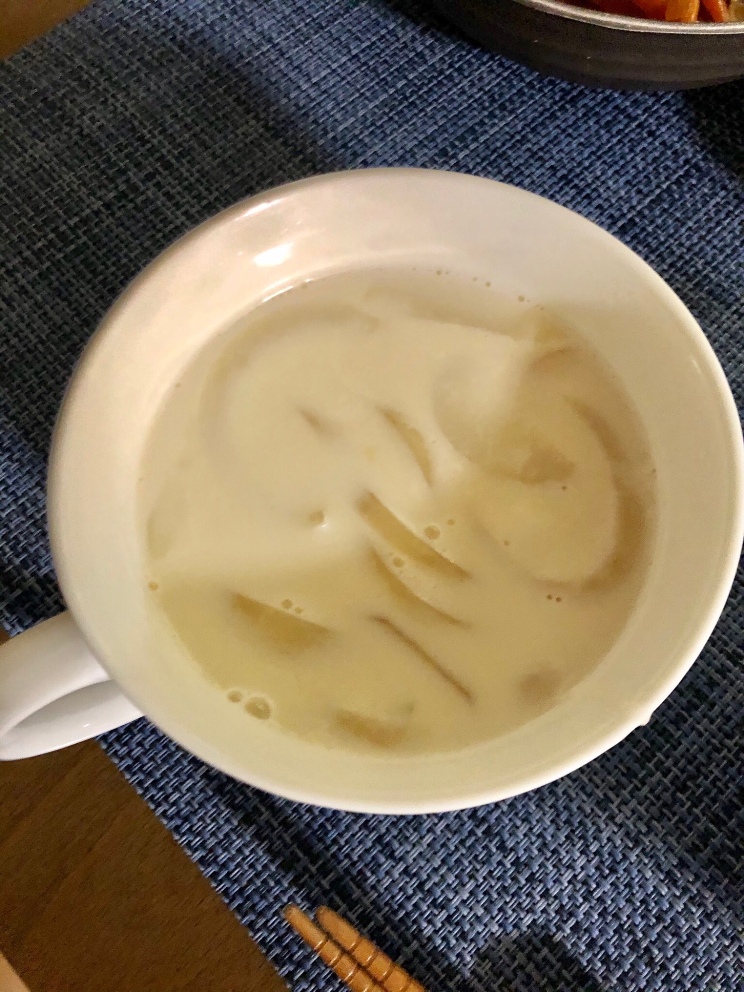 新玉ねぎのミルクスープ